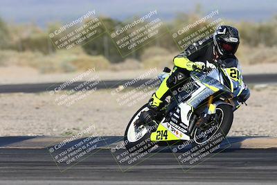 media/Nov-02-2025-CVMA (Sun) [[337aff29ab]]/Race 17-Amateur Supersport Middleweight/